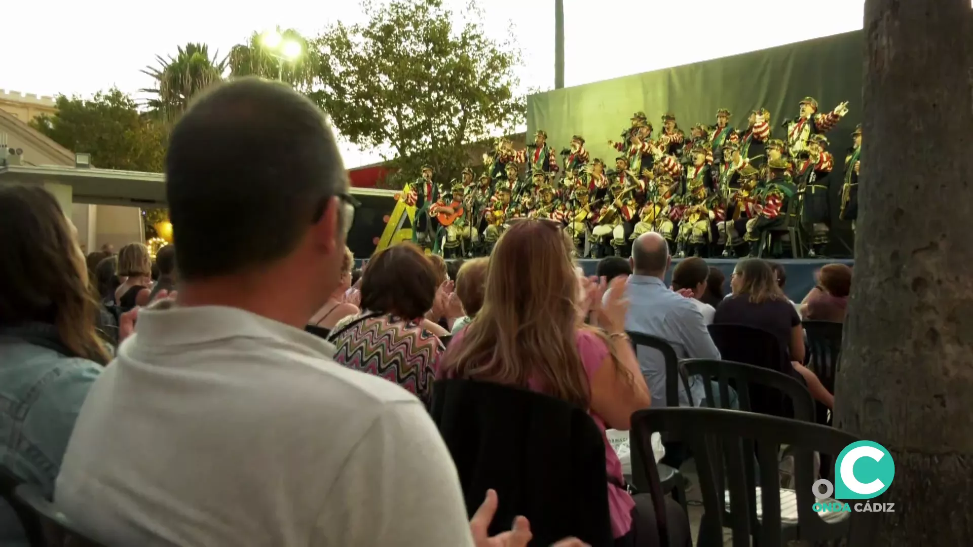 El coro ‘Los Iluminados’ durante su actuación