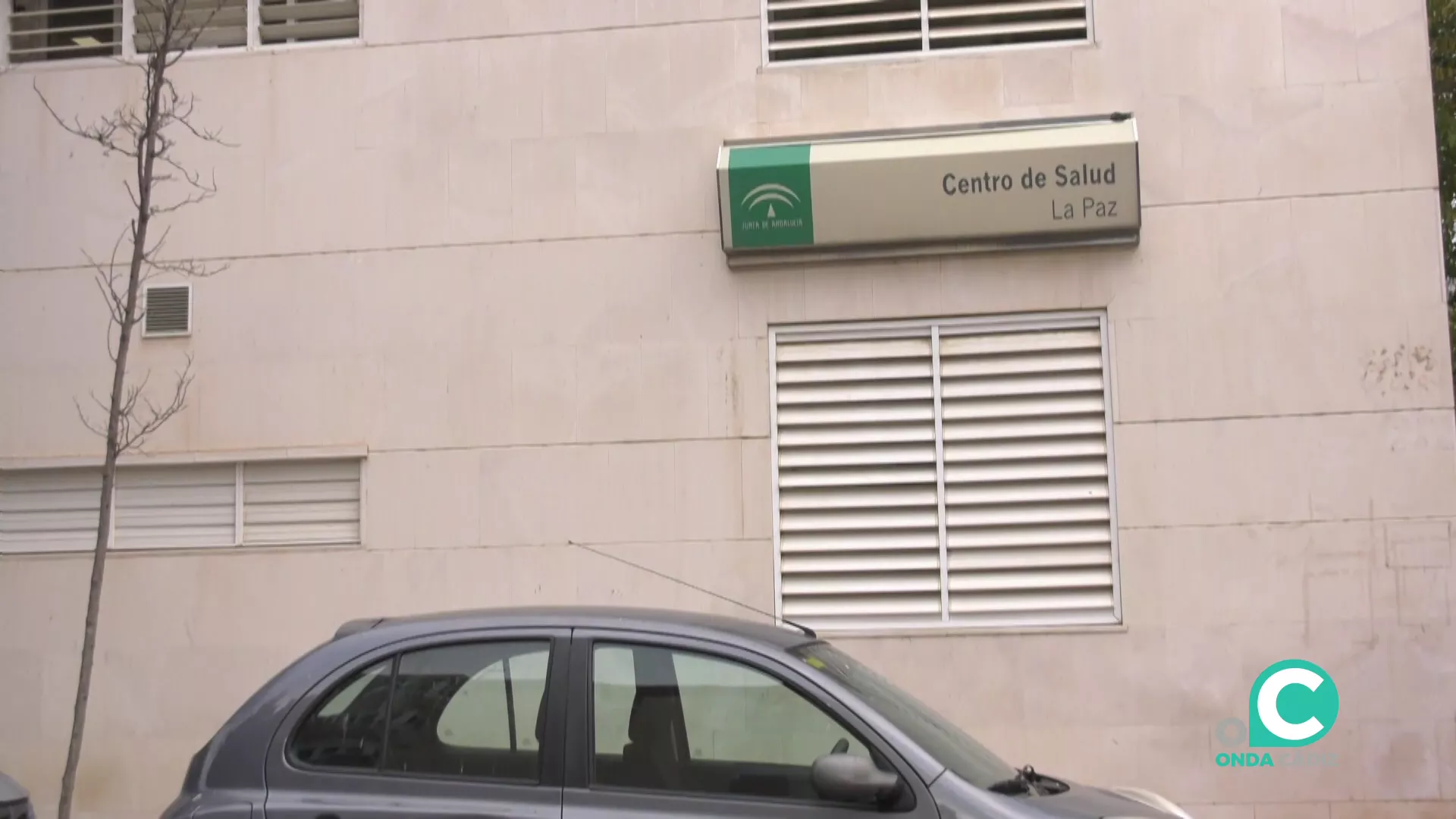 Entrada a urgencias del centro de salud de La Paz en la capital gaditana