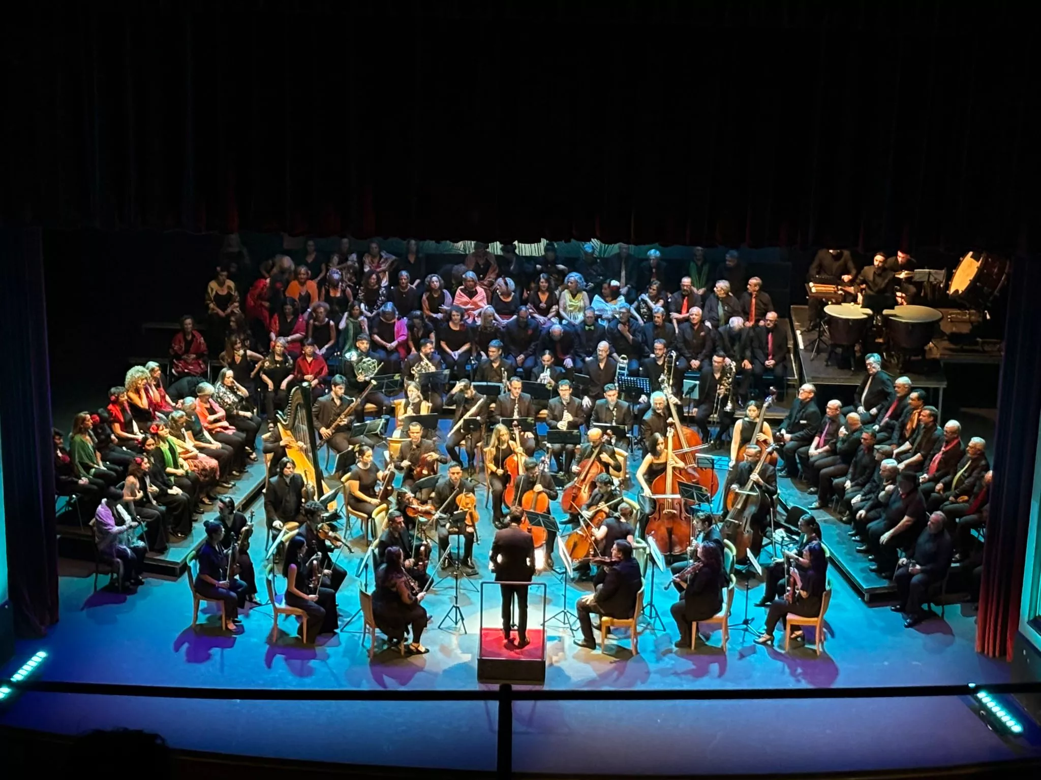 La Zarzuela se convirtió en la protagonista del recital del coro y orquesta de la UCA Éxito de público en el Gran Teatro Falla para ver el espectáculo lírico