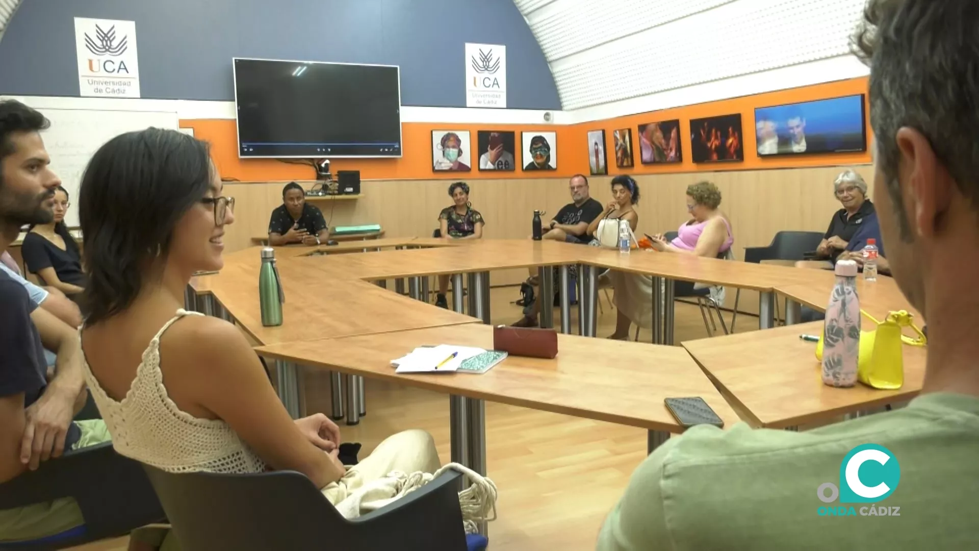 Imagen de los participantes del taller sobre el cambombe en la UCA.