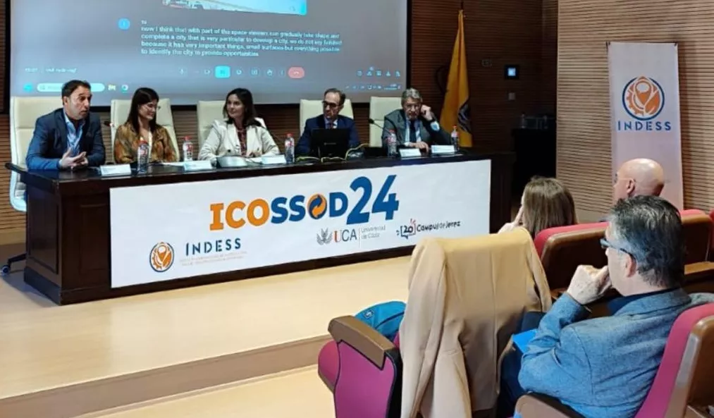 El Ayuntamiento de Cádiz participa en un congreso de desarrollo social sostenible en el Campus de Jerez