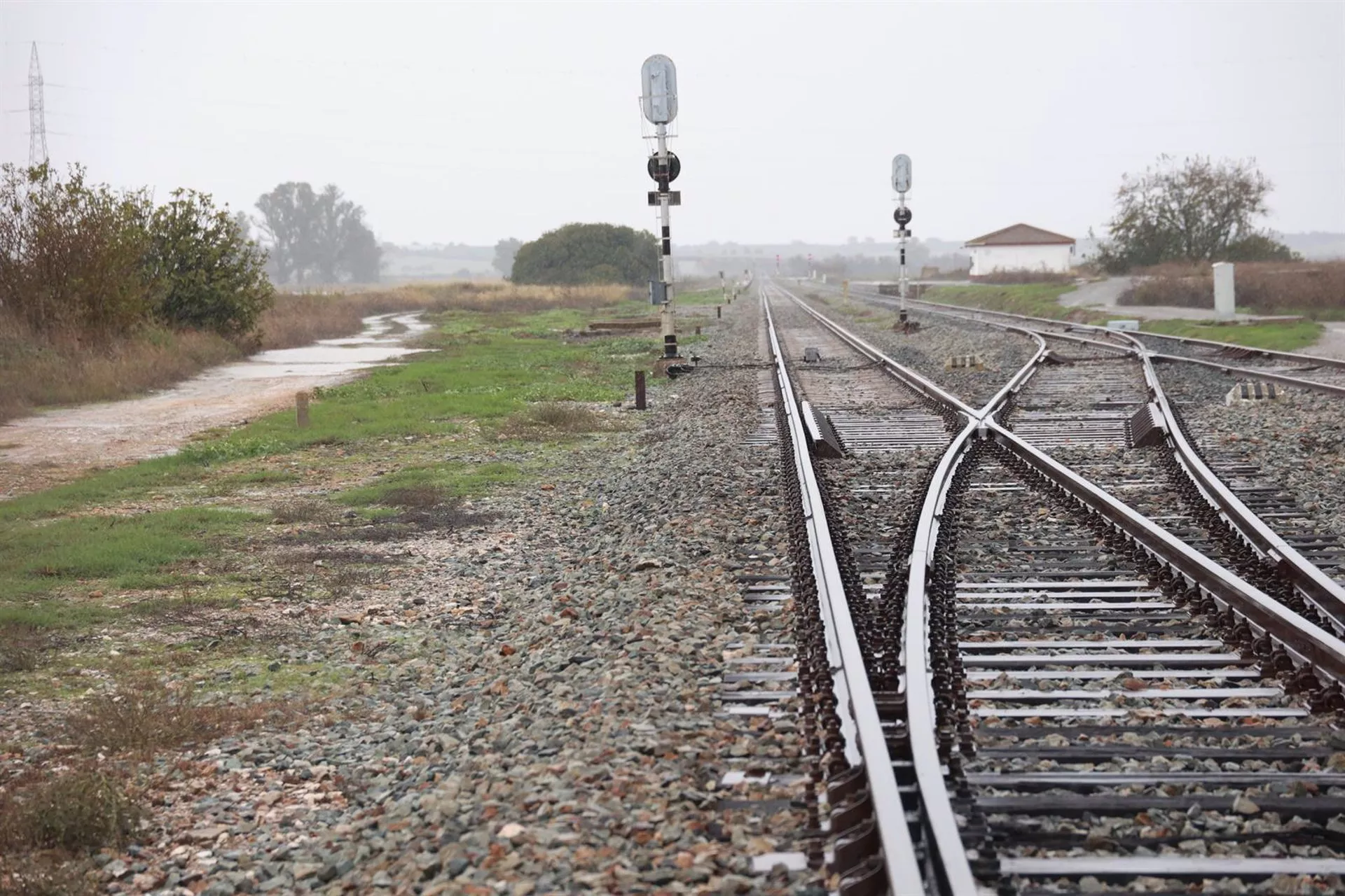 El temporal ha afectado el tránsito de trenes en la provincia