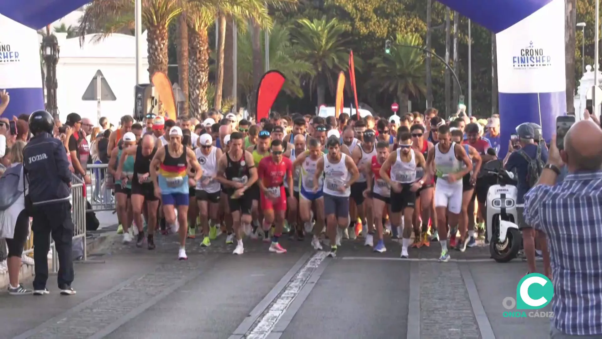 Momento de la salida de la cita deportiva en La Caleta