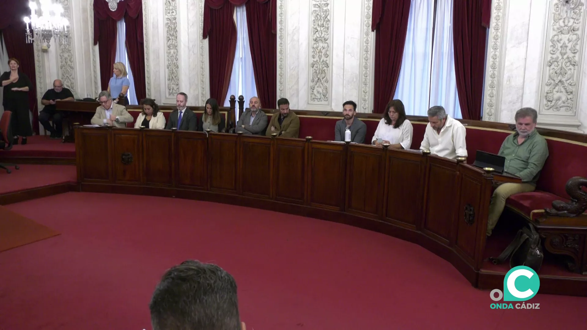 Concejales del grupo de la oposición durante la celebración de un pleno en el Ayuntamiento