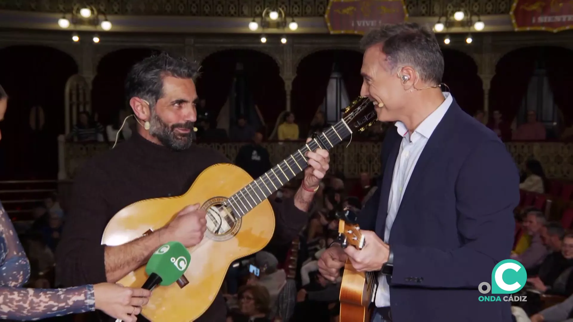 Bienvenido durante el pasado concurso en el palco de Onda Cádiz TV 