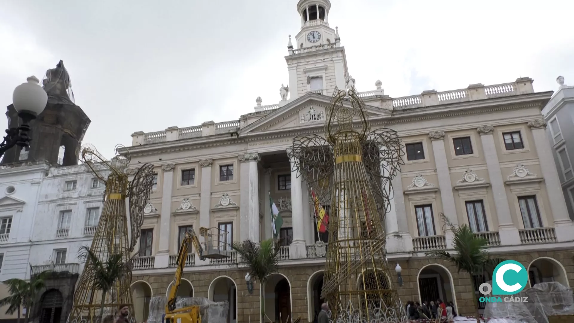 La Plaza de San Juan de Dios estrena nueva imagen navideña. 