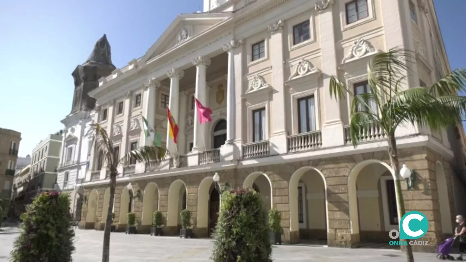 Imagen de la fachada del Ayuntamiento de Cádiz 