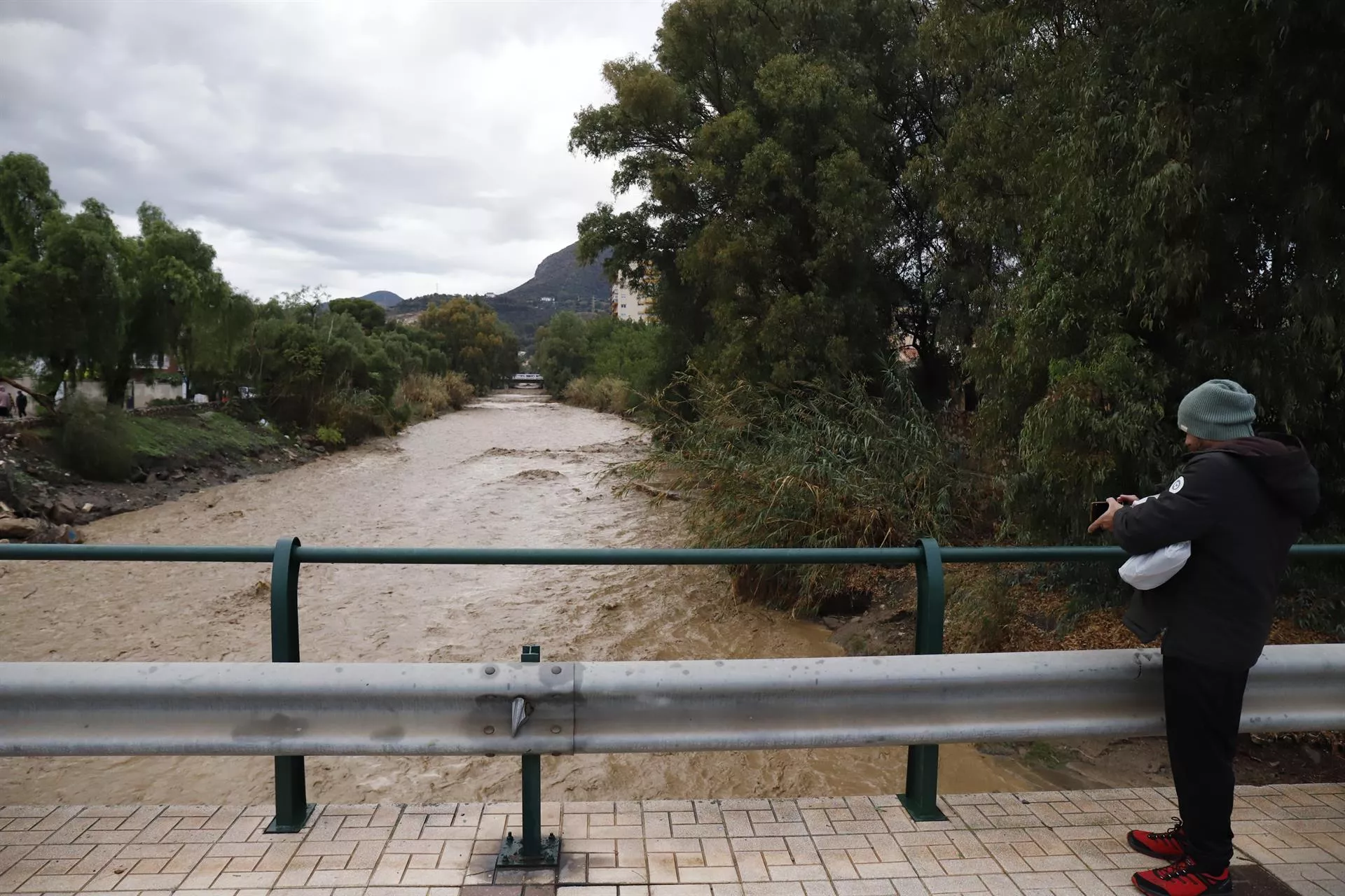 La crecida de los ríos es una de las grandes preocupaciones en las distintas provincias con las fuertes lluvias