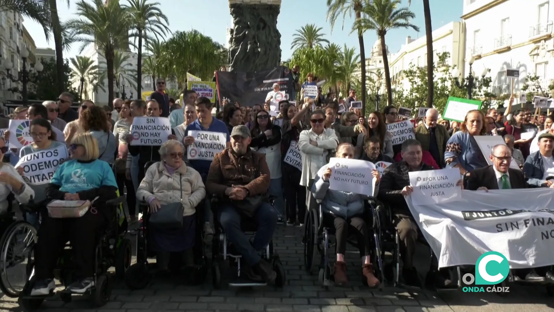 Acto de la movilización de las entidades del sector de la discapacidad celebrado en Cádiz. 