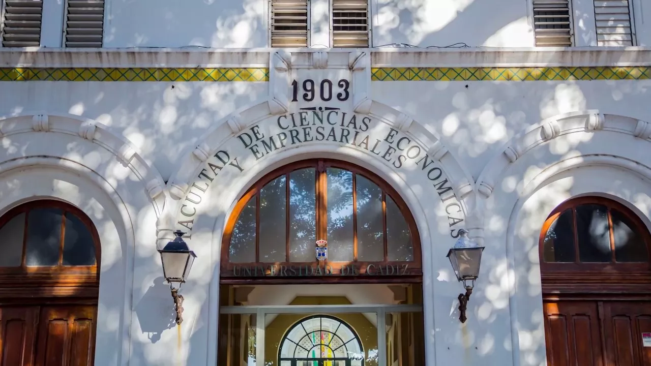 Facultad de Ciencias Económicas de Cádiz. 