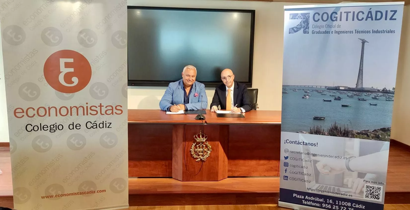 Firma de convenio entre COGITI Cádiz y el Colegio Profesional de Economistas de Cádiz.