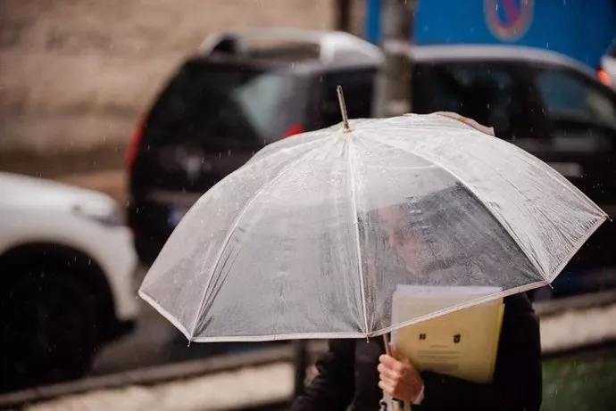 El Ayuntamiento de Cádiz recomienda que se extremen las precauciones en las próximas horas ante el aviso naranja.