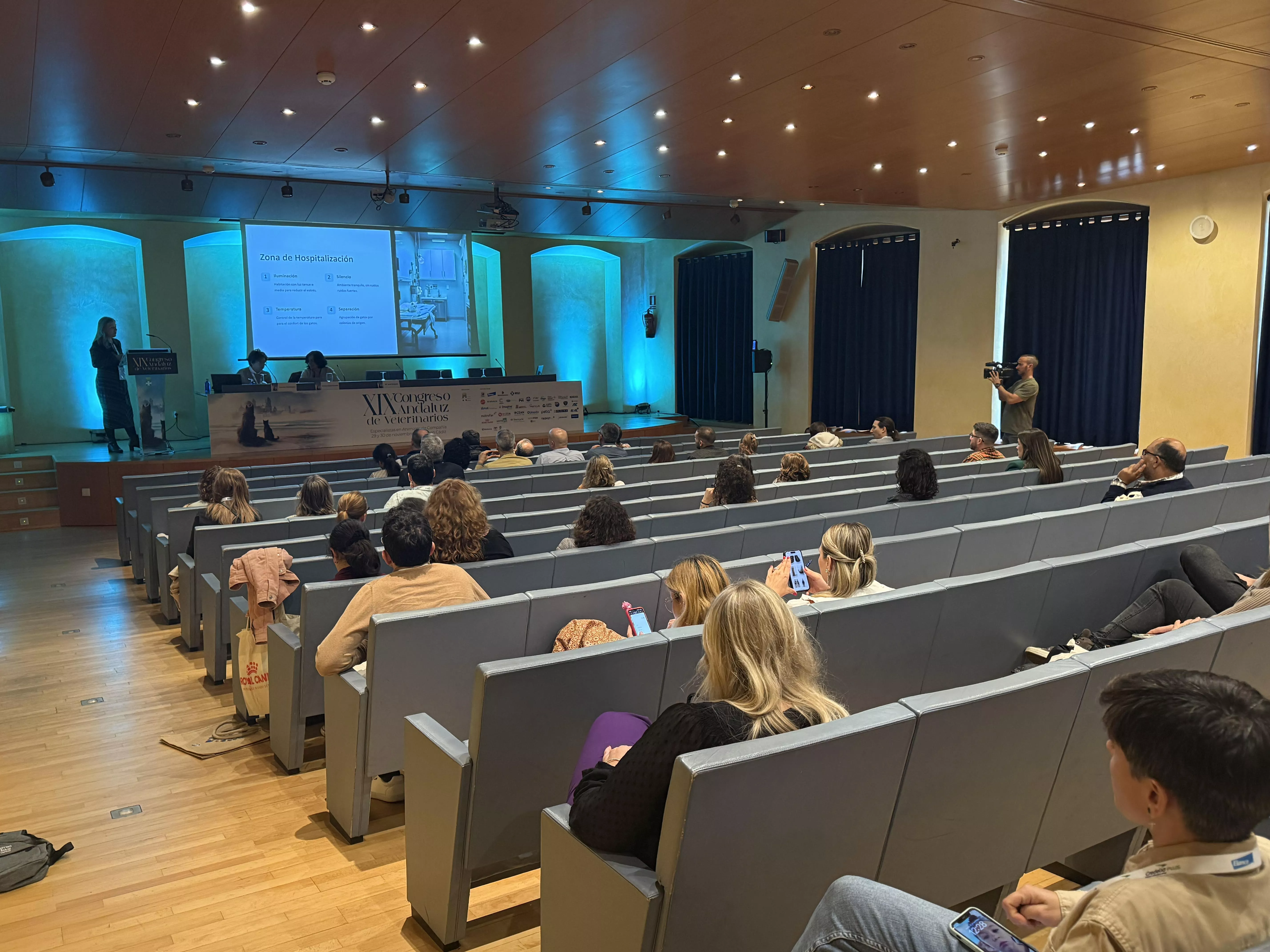 XIX Congreso Andaluz Vetererinario en el Palacio de Congresos de Cádiz. ...