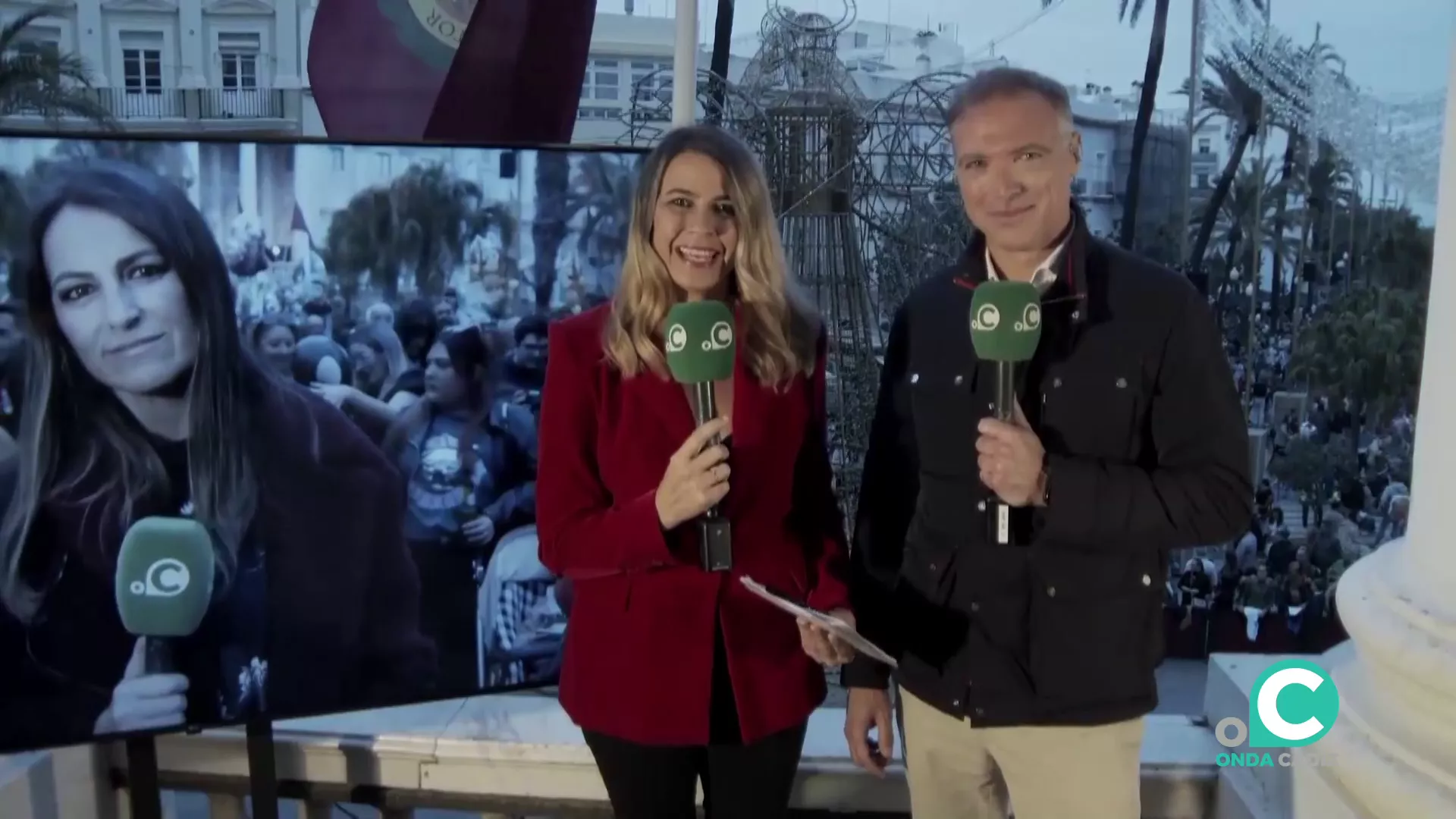 Un momento del directo efectuado el pasado sábado desde la plaza de San Juan de Dios Un momento del directo efectuado el pasado sábado desde la plaza de San Juan de Dios