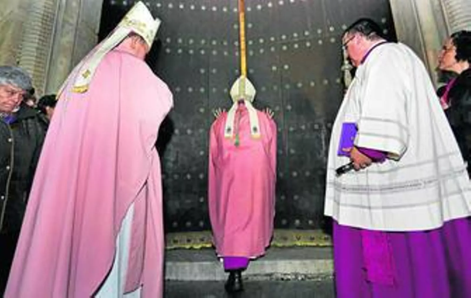 A las 12 del mediodía se celebrará una eucaristía en la Catedral