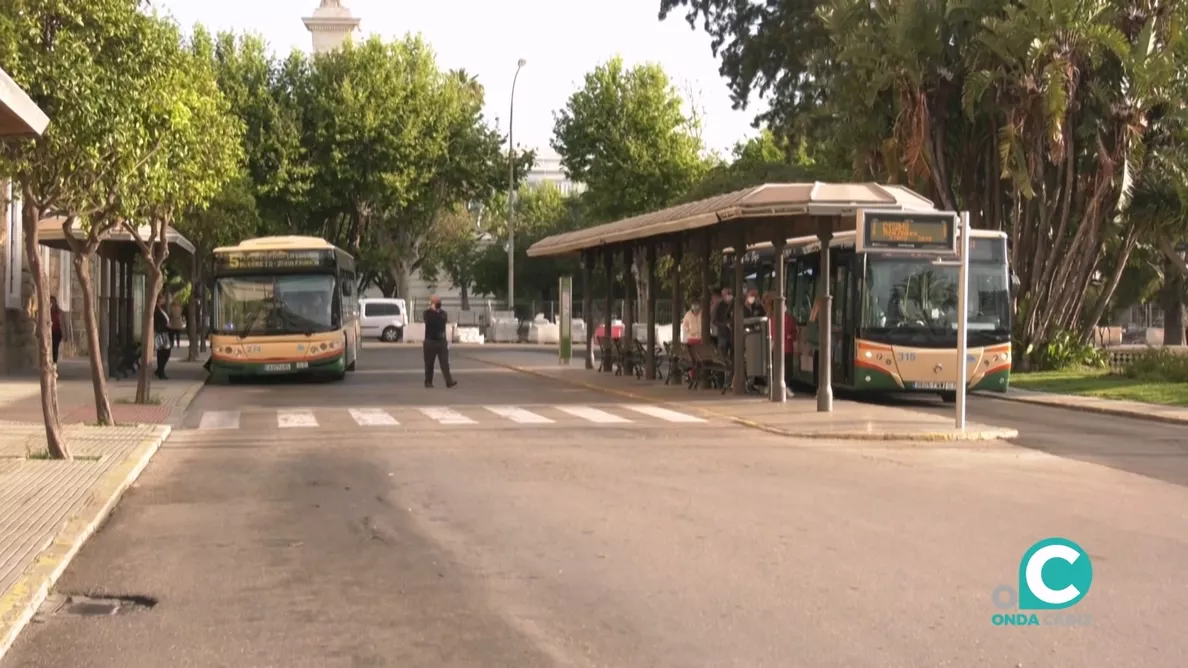 Parada central en la plaza de España