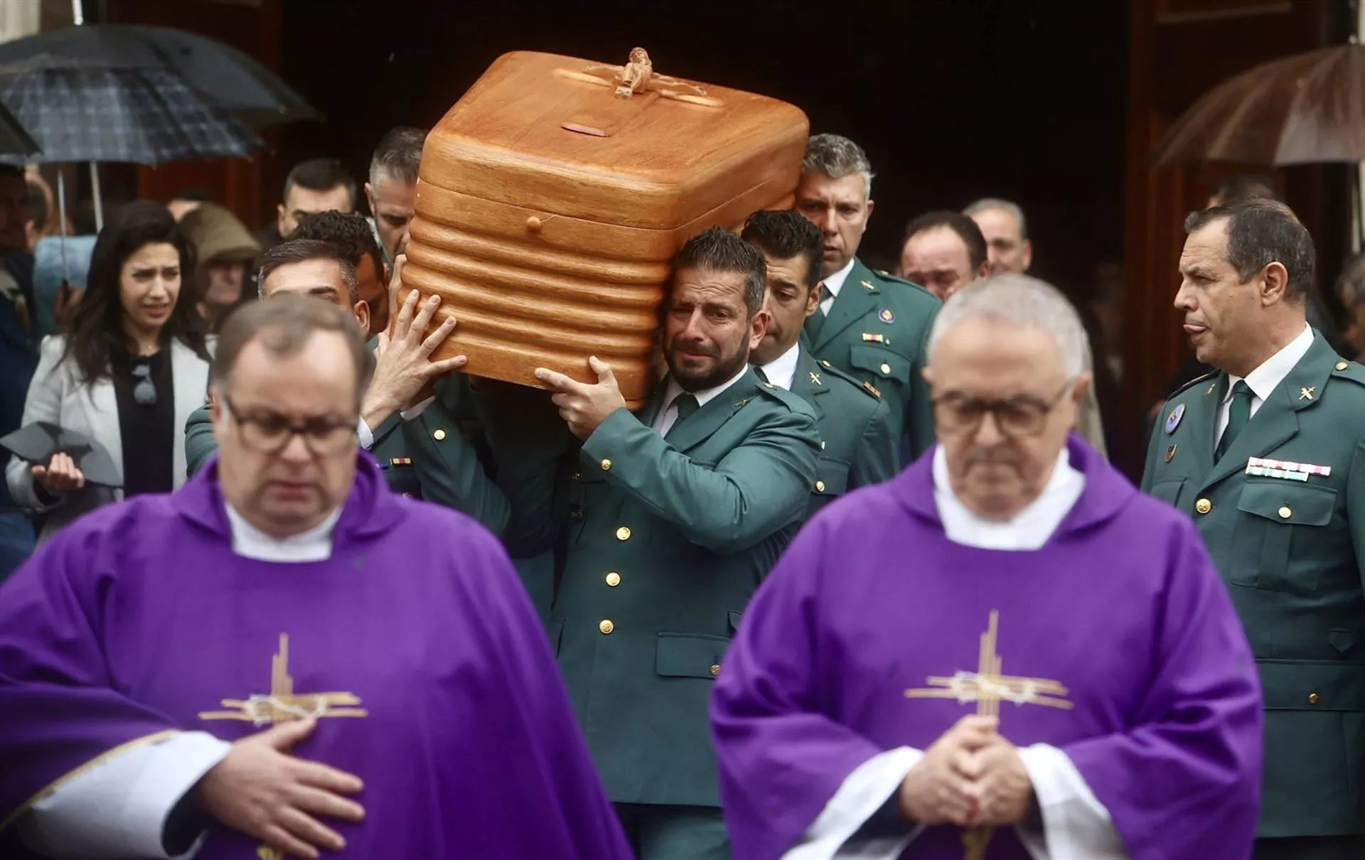 La Catedral de Cádiz acoge el funeral por los guardias civiles arrollados por una narcolancha en Barbate, a 11 de febrero de 2024 en Cádiz La Catedral de Cádiz acoge el funeral por los guardias civiles arrollados por una narcolancha en Barbate, a 11 de febrero de 2024 en Cádiz