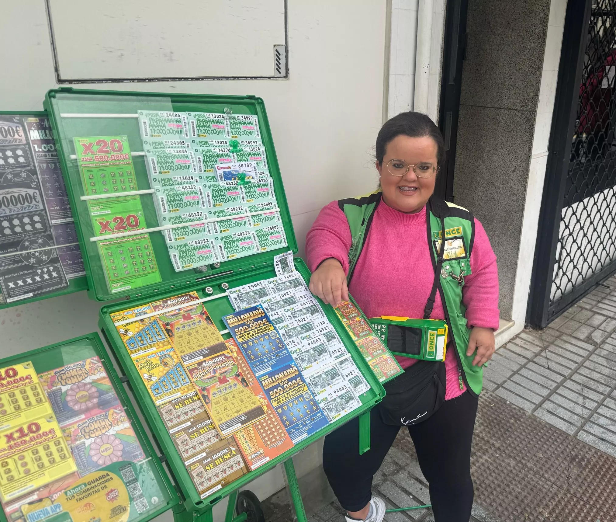 La vendedora de la ONCE María Ángeles Pérez. La vendedora de la ONCE María Ángeles Pérez.