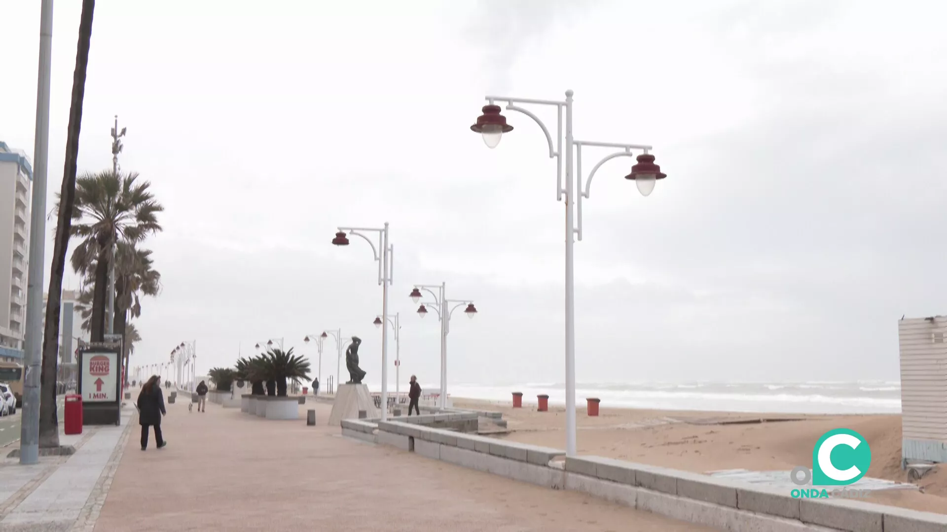 Estado del Paseo Marítimo en la mañana de este jueves Estado del Paseo Marítimo en la mañana de este jueves