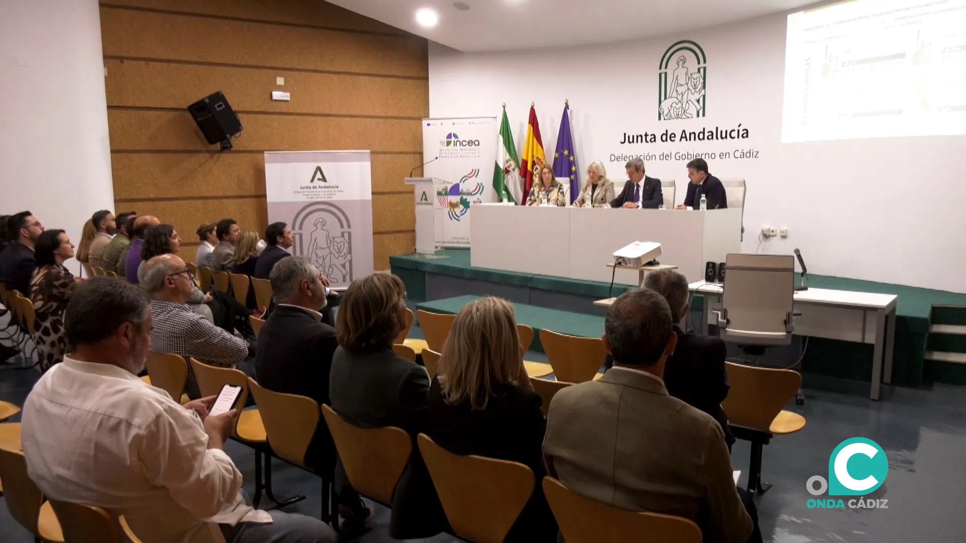 La sede de la delegación del Gobierno de la Junta en Cádiz acogió la presentación de los nuevos incentivos integrados. La sede de la delegación del Gobierno de la Junta en Cádiz acogió la presentación de los nuevos incentivos integrados.