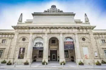 La Casa de Iberoamérica, gestionada por la Sociedad Cádiz 2012, ha salido de las pérdidas que arrastraba en los últimos años Esta sociedad ha tenido un saldo positivo de más de 15.000 euros tras su reconversión en gestor de espacios culturales
