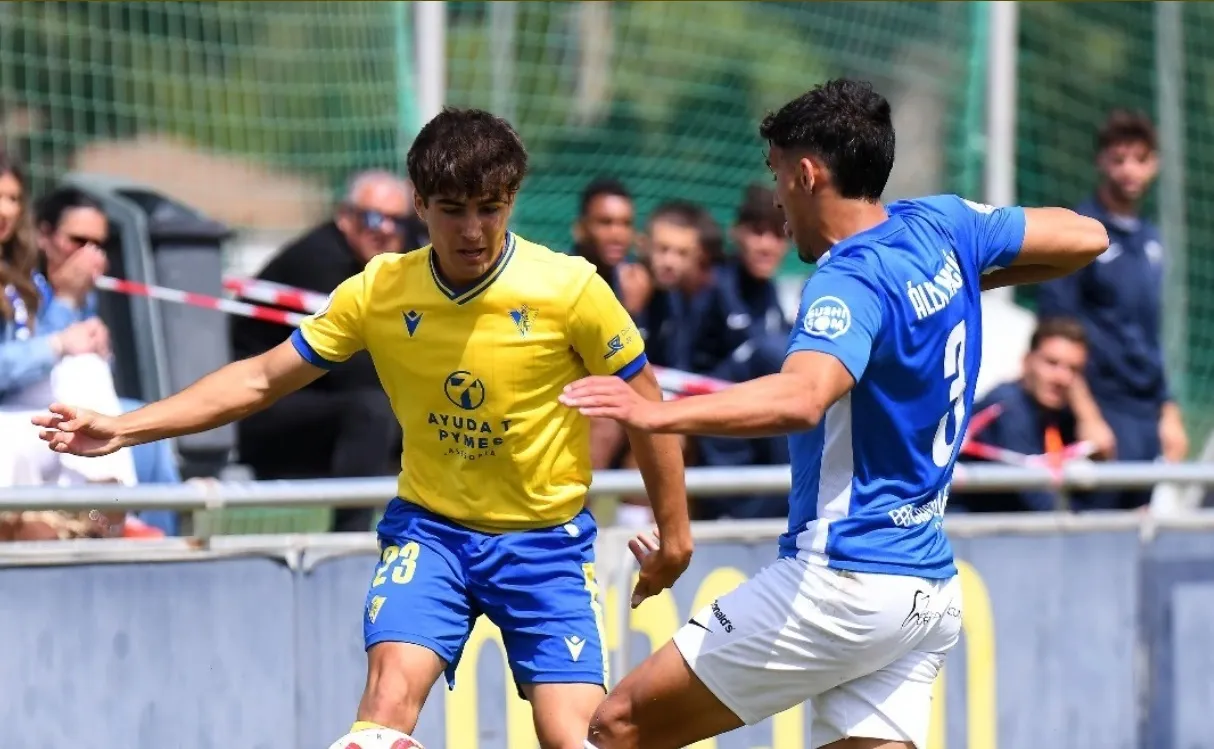 El Cádiz Mirandilla ha ganado por 2-0 al San Fernando pero no ha conseguido mantener la categoría El segundo equipo del Cádiz CF ha descendido a quinta categoría del fútbol nacional