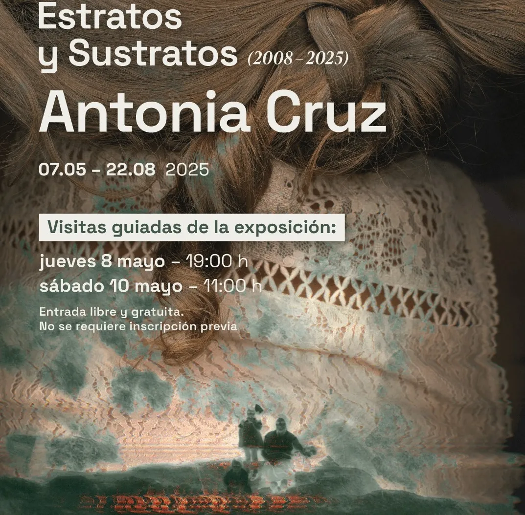 Cartel que ilustra las visitas guiadas de la exposición "Estratos y Sustratos" de Antonia Cruz. Cartel que ilustra las visitas guiadas de la exposición "Estratos y Sustratos" de Antonia Cruz.