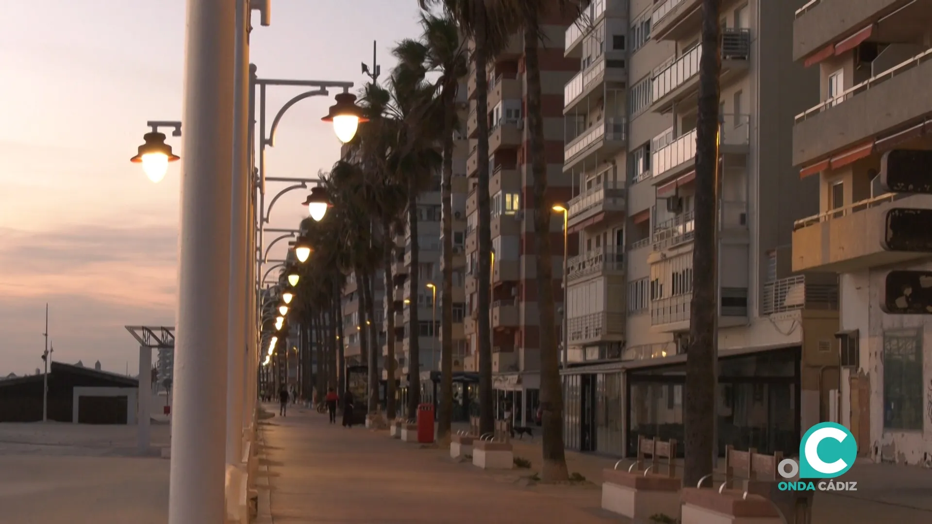 Imagen del paseo marítimo de Cádiz tras el apagón del pasado lunes 28 de abril. Imagen del paseo marítimo de Cádiz tras el apagón del pasado lunes 28 de abril.