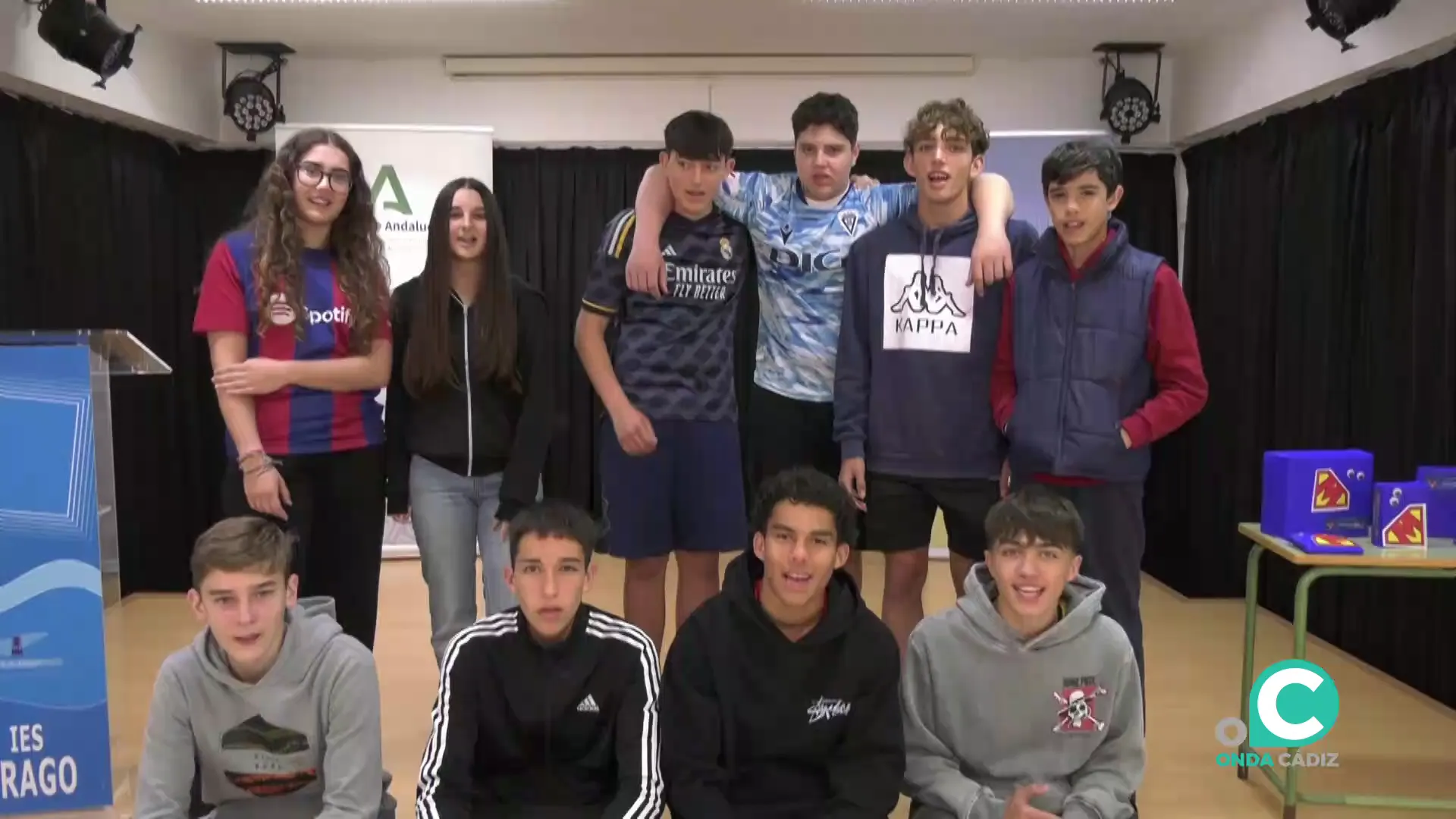 Los jovenes participantes de esta singular iniciativa del centro gaditano Los jovenes participantes de esta singular iniciativa del centro gaditano
