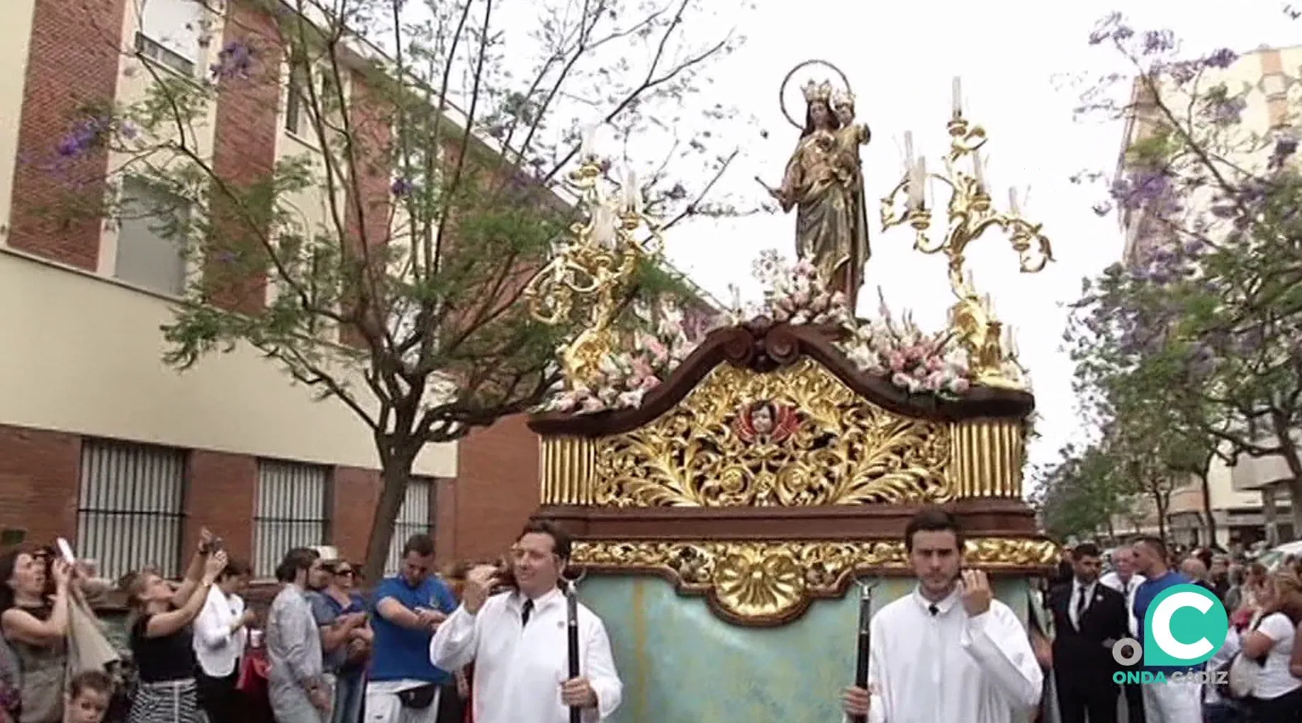El cortejo mariano discurrirá por su habitual recorrido por las calles del barrio de extramuros El cortejo mariano discurrirá por su habitual recorrido por las calles del barrio de extramuros