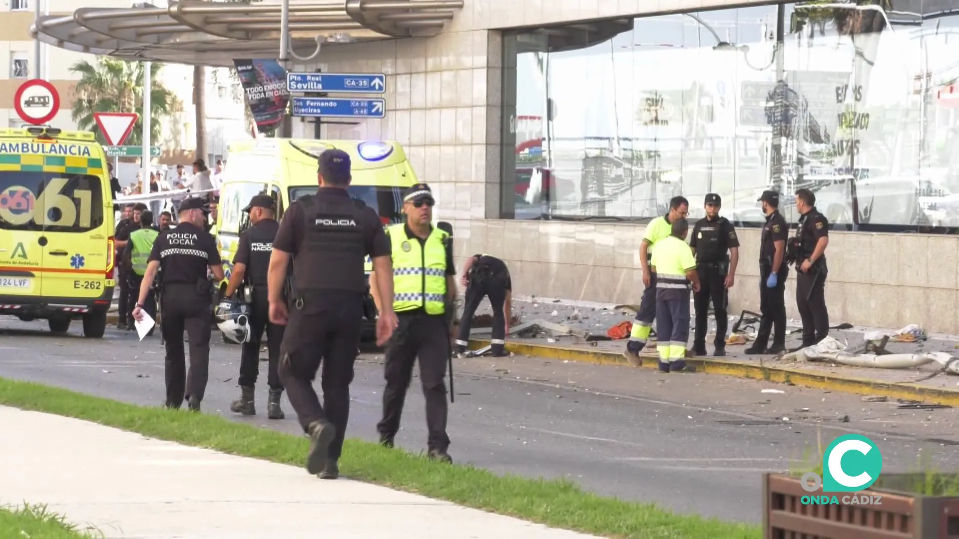 Fuerzas del orden y seguridad en el lugar de los hechos Fuerzas del orden y seguridad en el lugar de los hechos