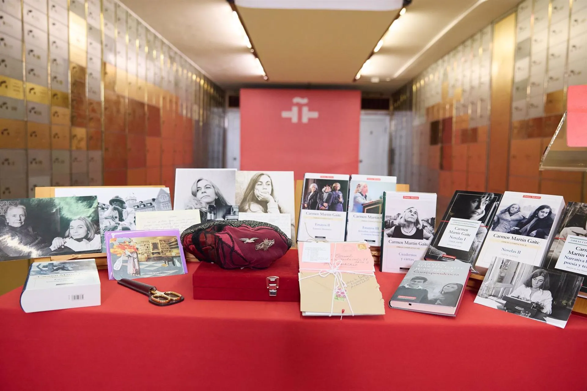 Recepción del legado 'in memoriam' de Carmen Martín Gaite, en el Instituto Cervantes. 'Entre visillos' de Martín Gaite, obra con la que la Fundación Municipal de la Mujer reivindicará el feminismo.