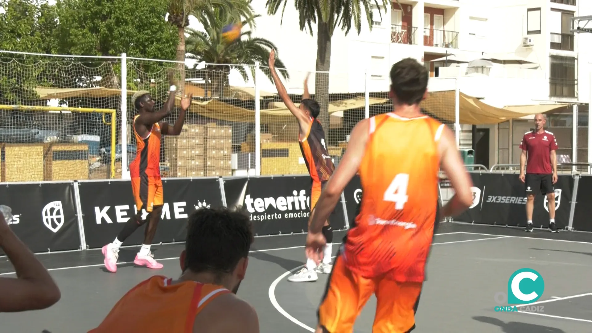 El Circuito 3x3 Series de la Federación Española de Baloncesto ha llegado a Cádiz. El Circuito 3x3 Series de la Federación Española de Baloncesto ha llegado a Cádiz.
