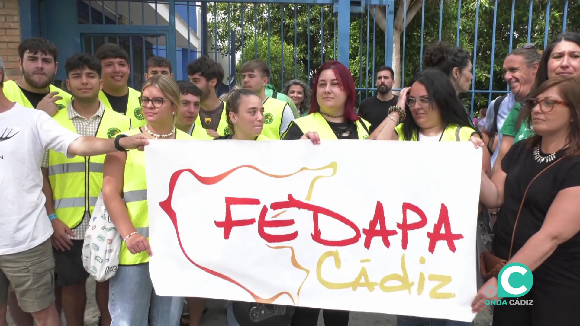 La movilización se ha efectuado este lunes a las puertas del centro La movilización se ha efectuado este lunes a las puertas del centro