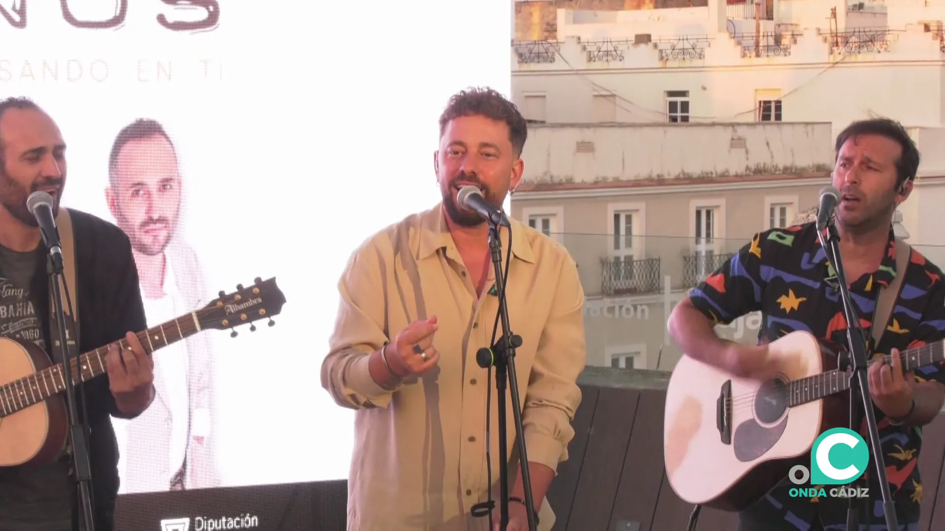 Los Caños amenizaron el acto en la terraza de la Fundación Cajasol Los Caños amenizaron el acto en la terraza de la Fundación Cajasol