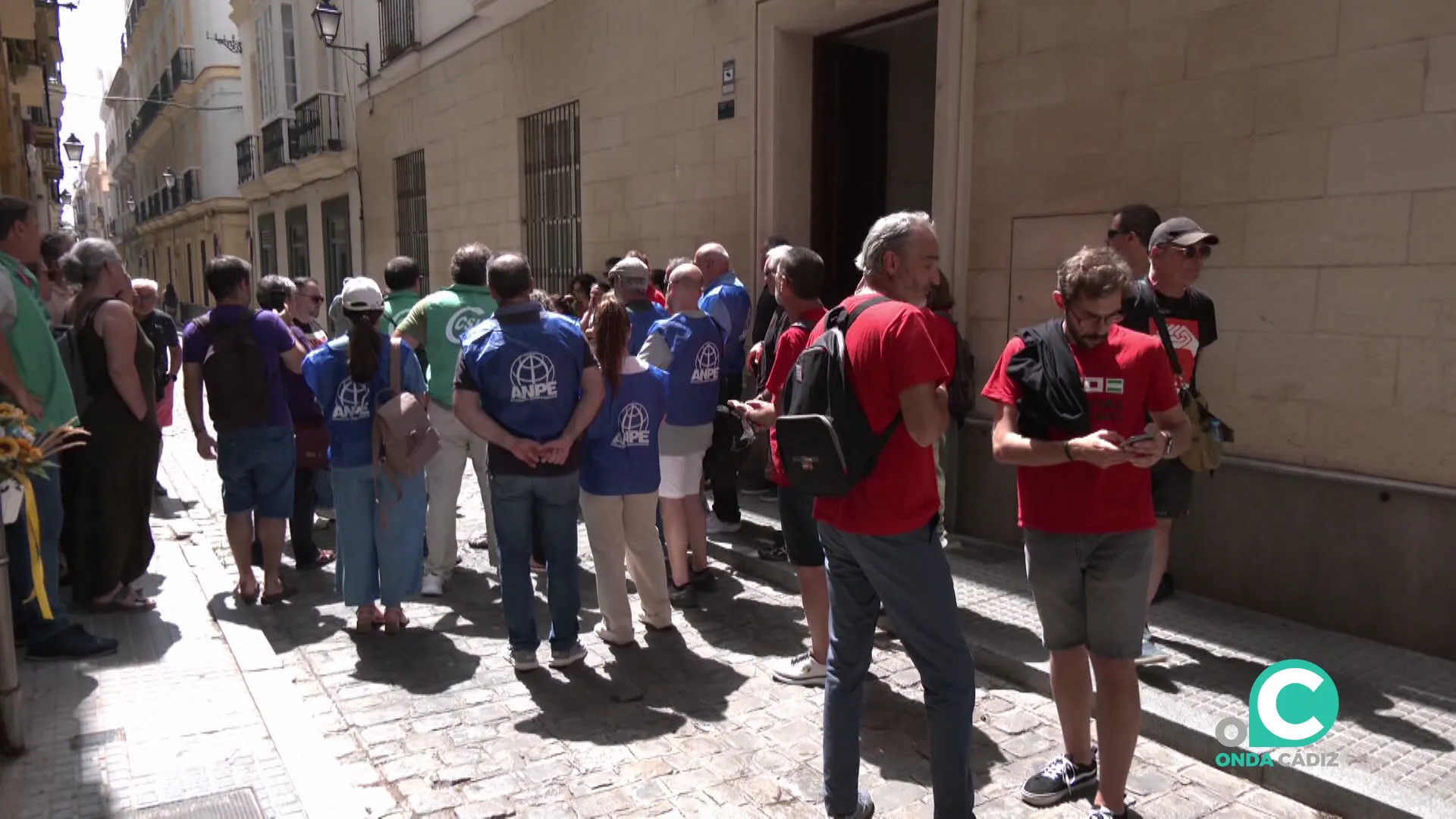 La movilización se ha efectuado a las puertas de la Delegación de Desarrollo Educativo de la capital gaditana La movilización se ha efectuado a las puertas de la Delegación de Desarrollo Educativo de la capital gaditana