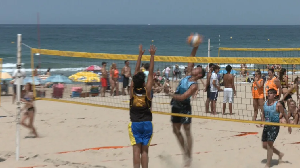 Los campeonatos se celebran en el módulo del Malibú en la playa Victoria. Los provinciales de voley playa copan la playa Victoria en su primer fin de semana de competición
