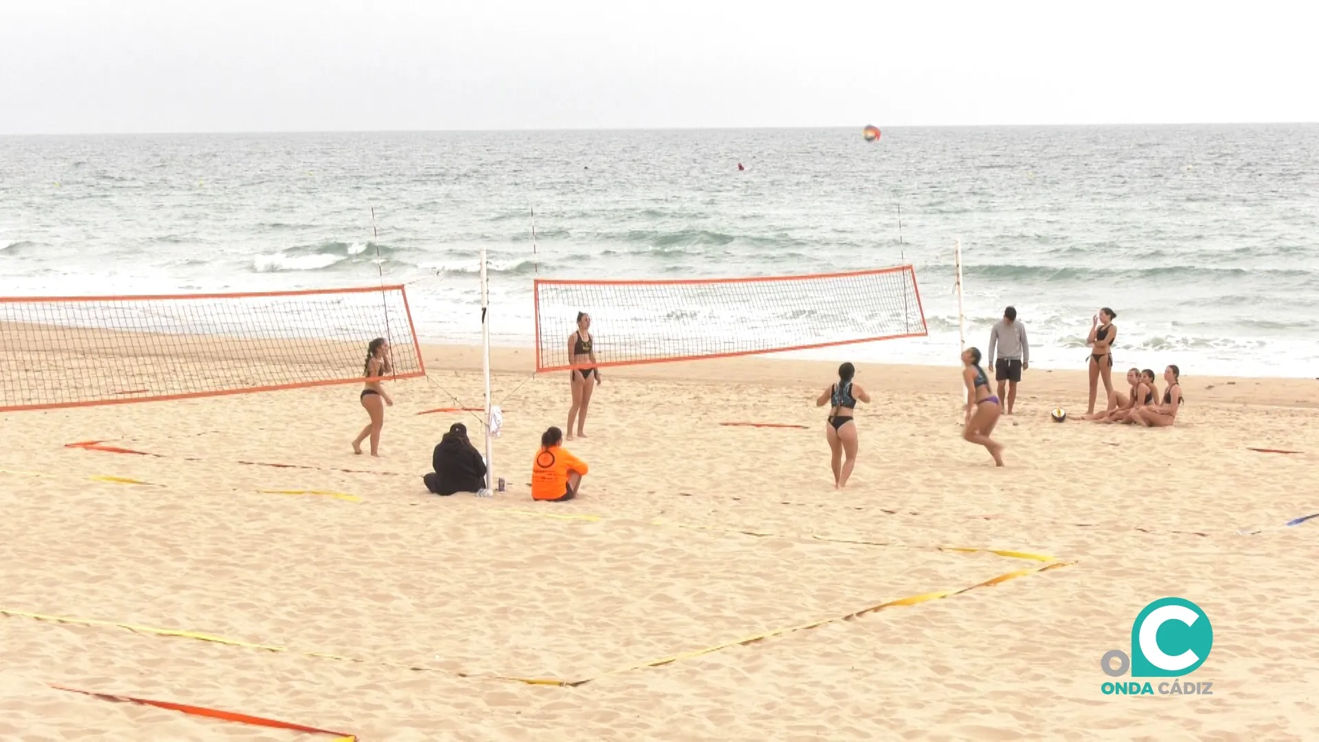 Una de las pruebas de Vóley Playa que se ha desarrollado en la capital gaditana. Una de las pruebas de Vóley Playa que se ha desarrollado en la capital gaditana.
