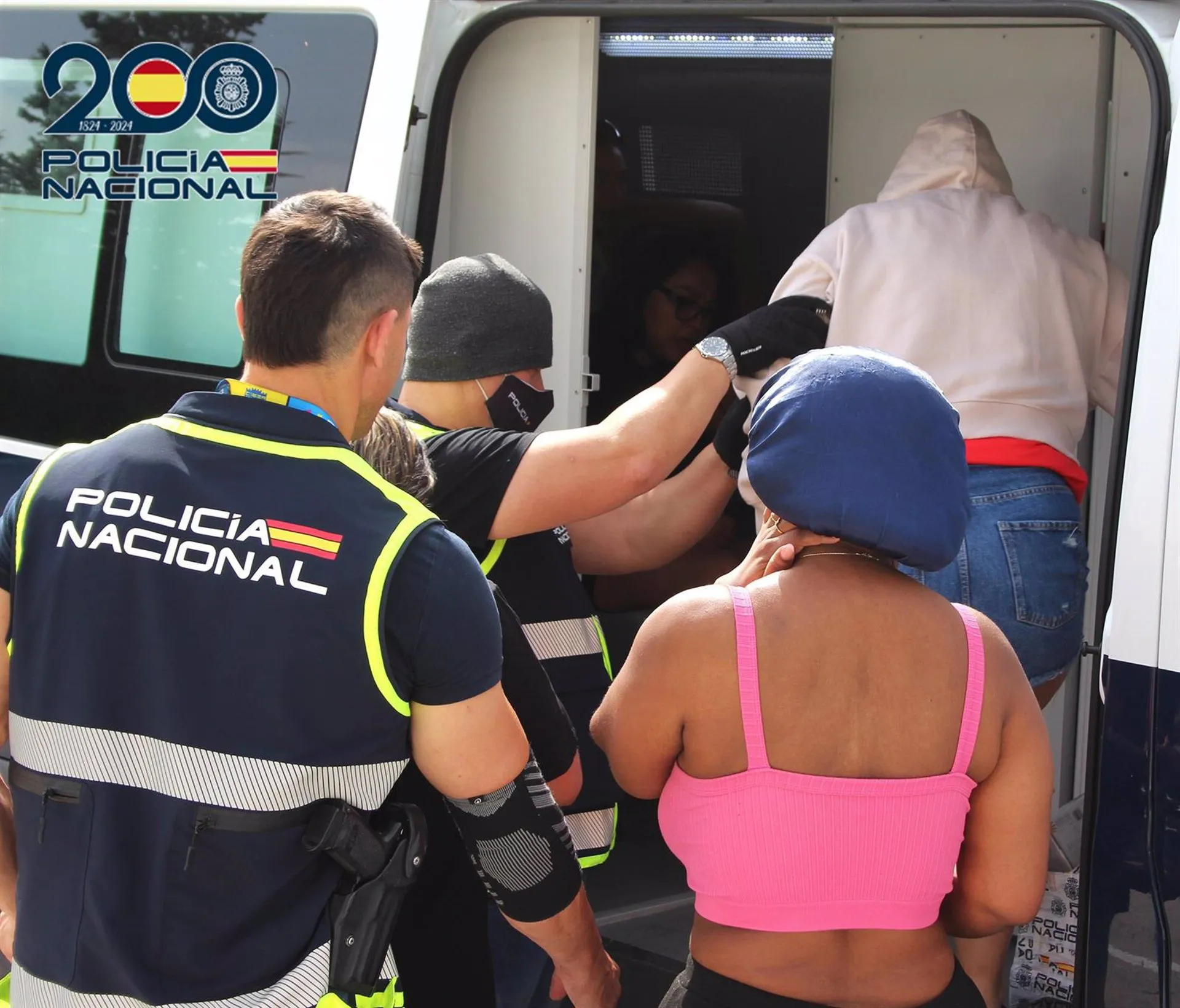 Han sido localizadas tres mujeres que se prostituían para el entramado en graves condiciones de insalubridad. Han sido localizadas tres mujeres que se prostituían para el entramado en graves condiciones de insalubridad.