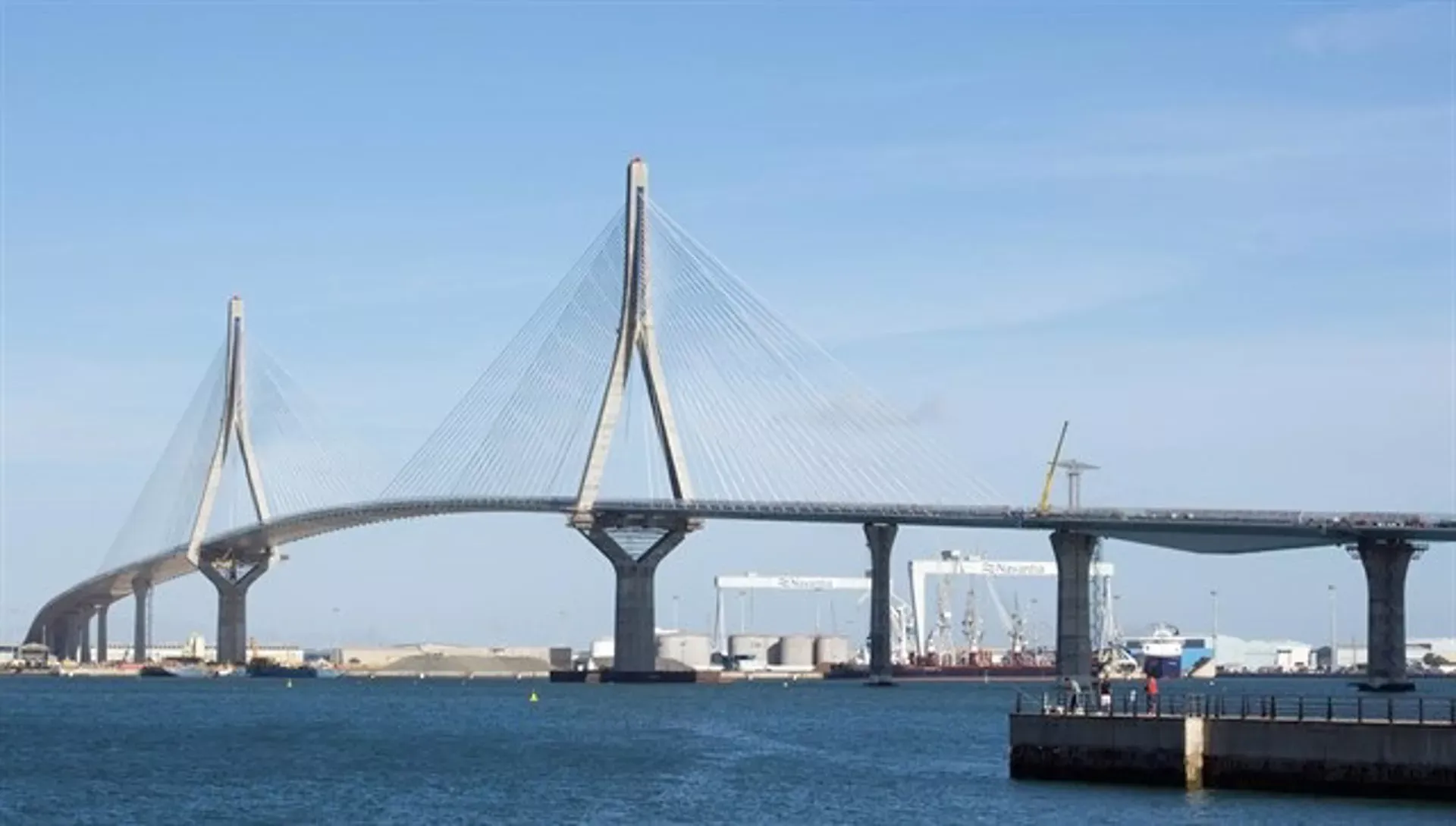 Imagen del Puente de la Constitución de 1812. Imagen del Puente de la Constitución de 1812.