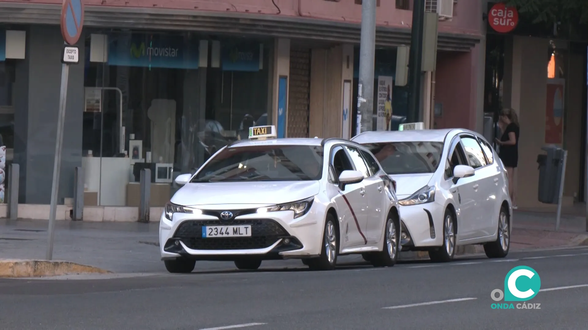 Imagen de una de las paradas de taxi habilitadas en Cádiz capital. Imagen de una de las paradas de taxi habilitadas en Cádiz capital.