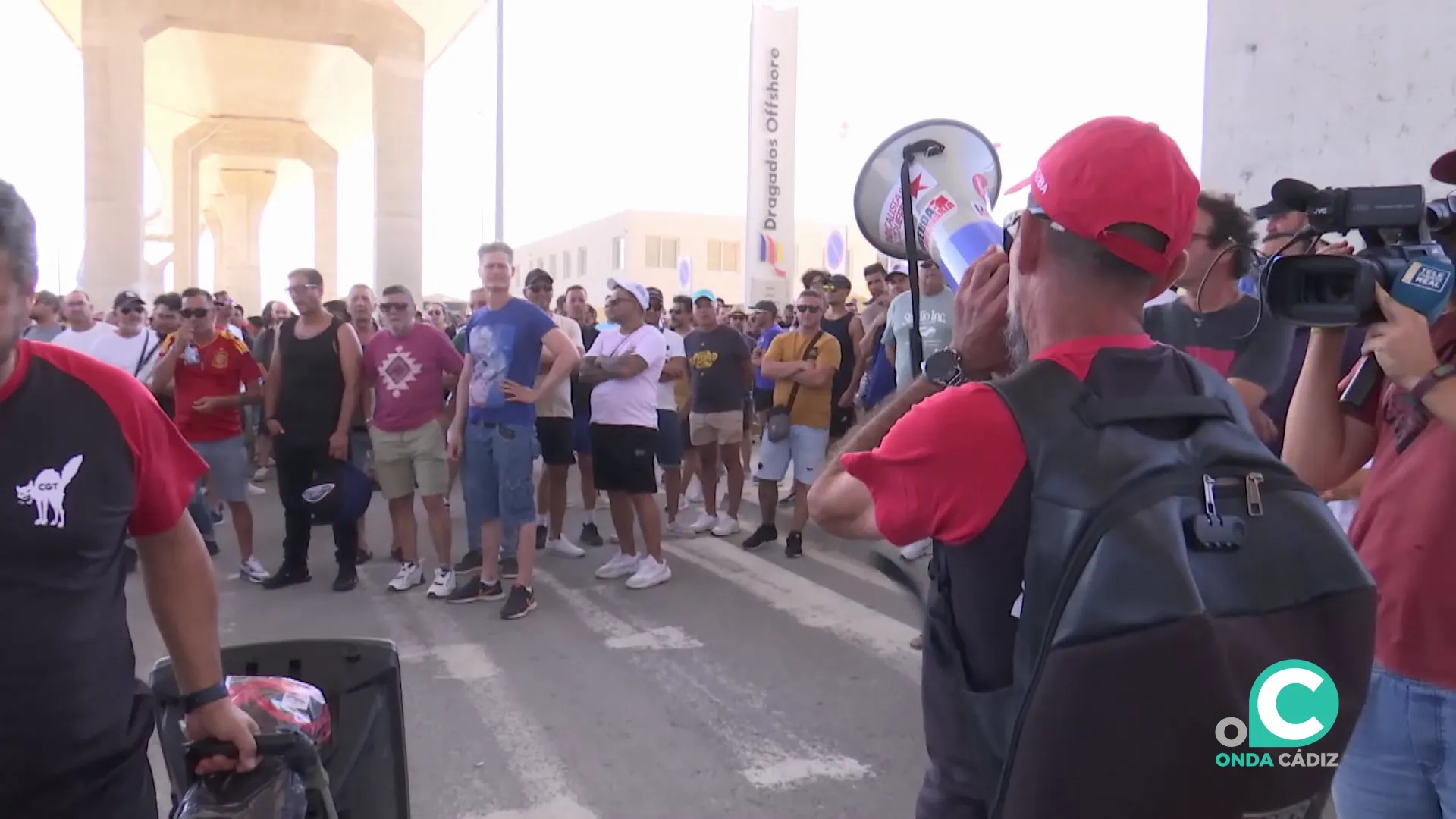 Un momento de la concentración antes de la marcha en la mañana de este martes Un momento de la concentración antes de la marcha en la mañana de este martes