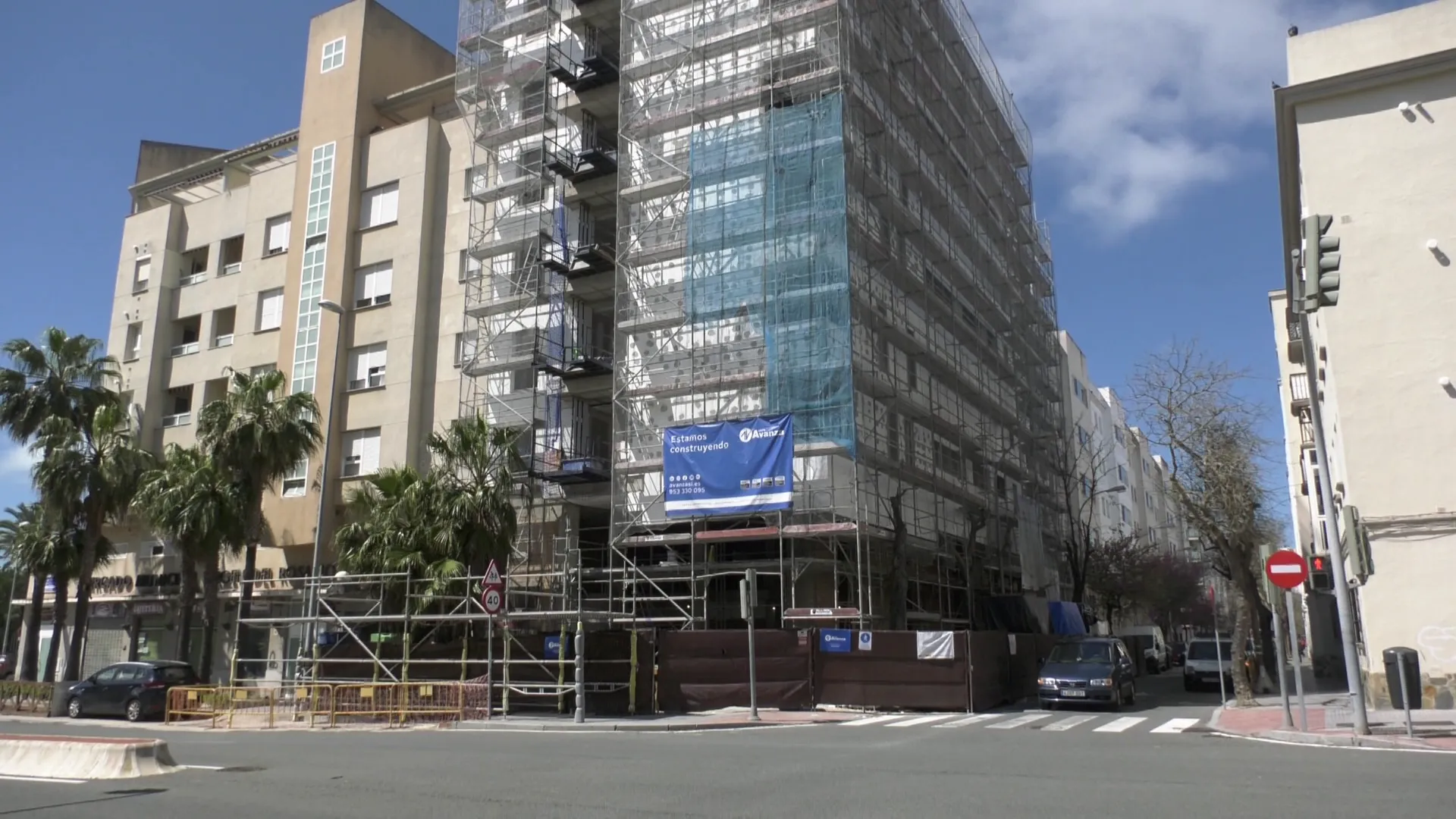 Obras en la fachada de un edificio de la capital gaditana Obras en la fachada de un edificio de la capital gaditana