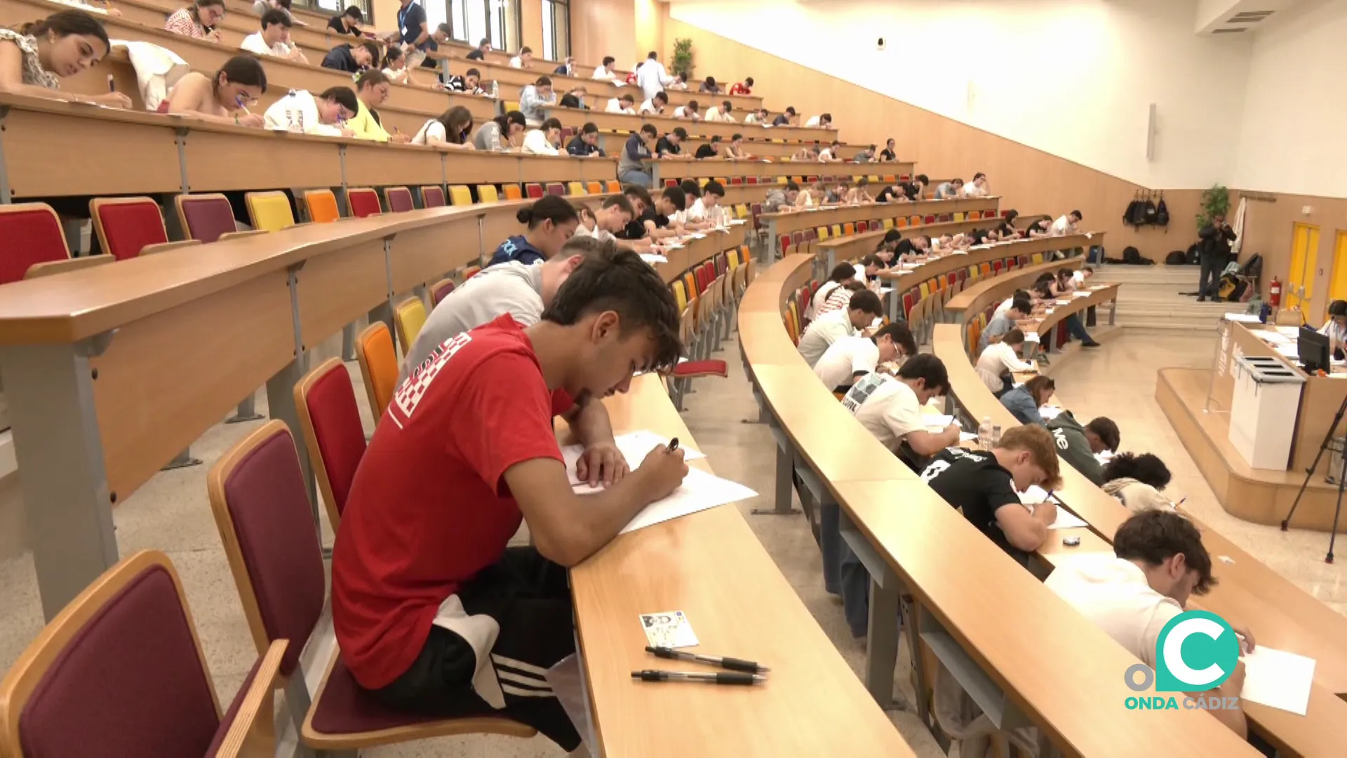 Examen de la PVAU el pasado mes de junio en la Facultad de Medicina de Cádiz Examen de la PVAU el pasado mes de junio en la Facultad de Medicina de Cádiz