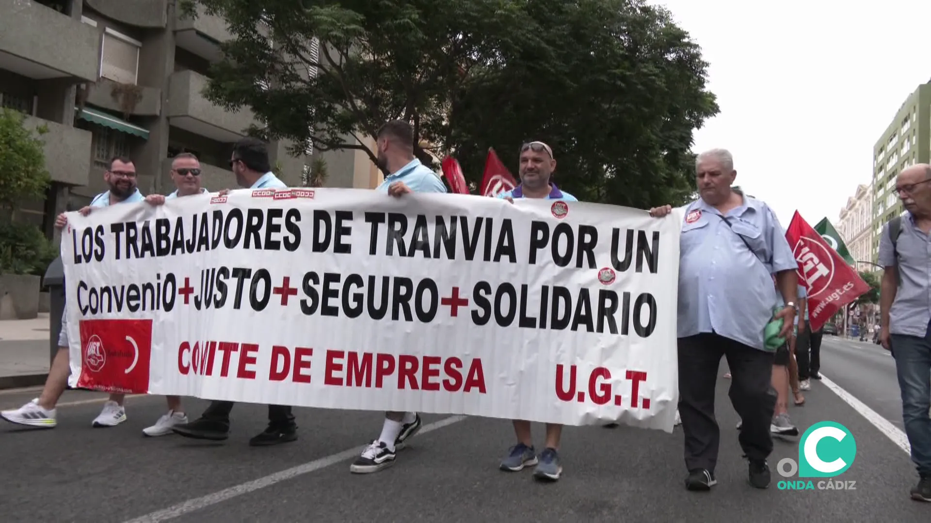 Marcha este lunes por la avenida principal de la capital gaditana Marcha este lunes por la avenida principal de la capital gaditana