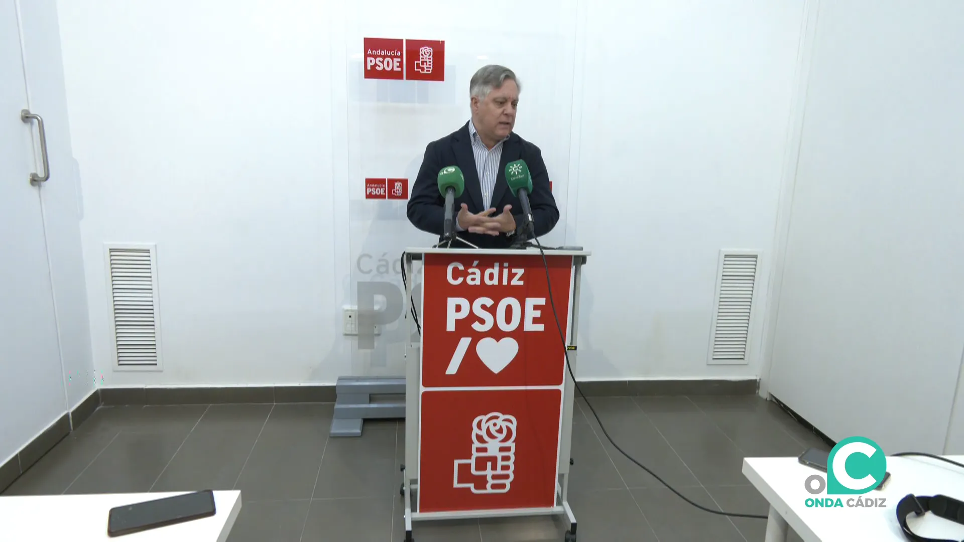 Torres interviene ante los medios durante la rueda de prensa ofrecida este miércoles Torres interviene ante los medios durante la rueda de prensa ofrecida este miércoles