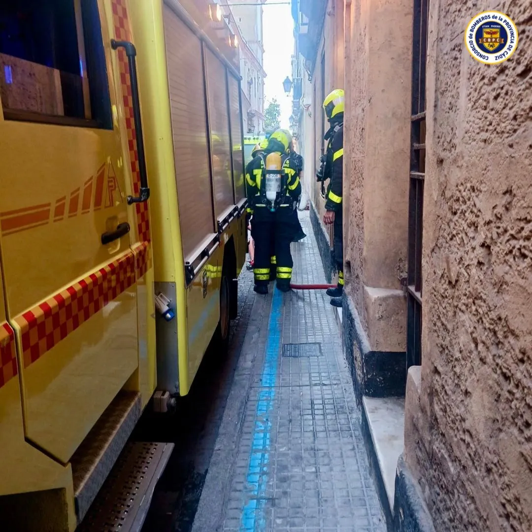Imegen de la actuación de los Bomberos Imegen de la actuación de los Bomberos