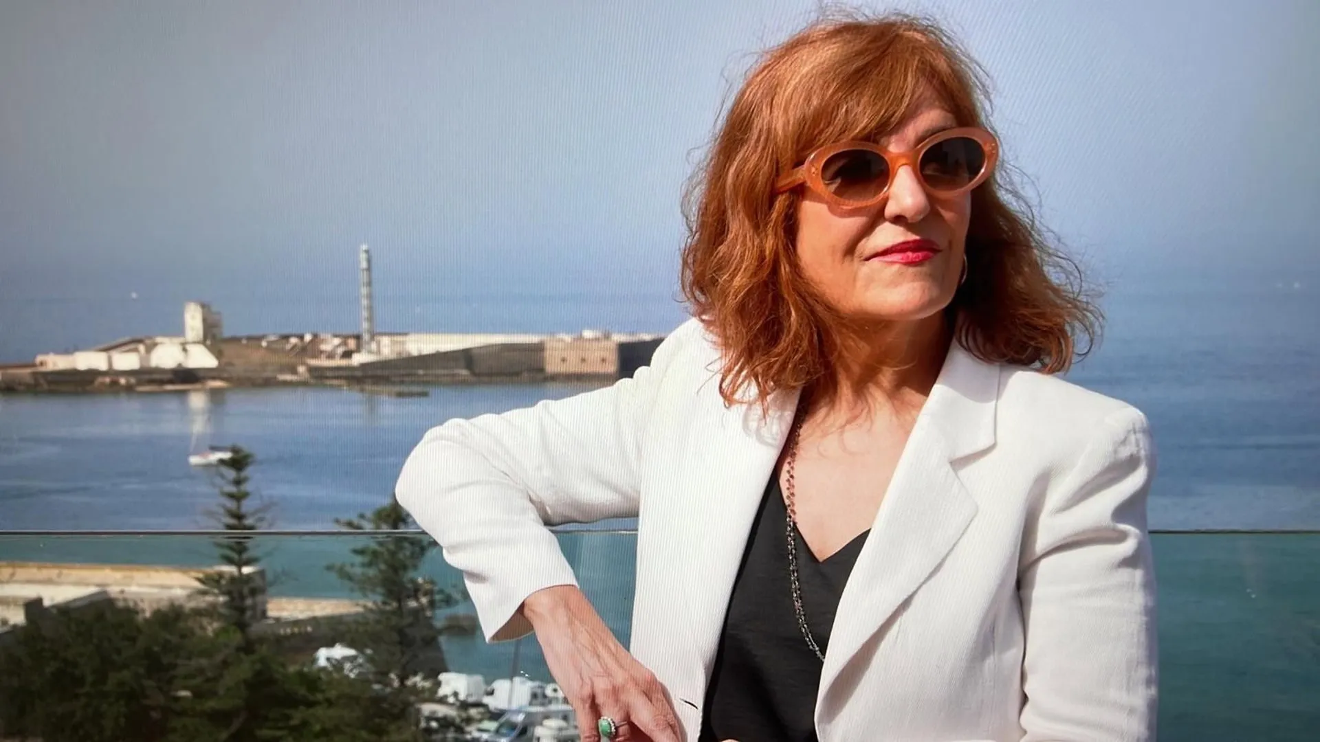 Elvira Lindo en un momento de la grabación de su documental por parte de la Diputación. ...