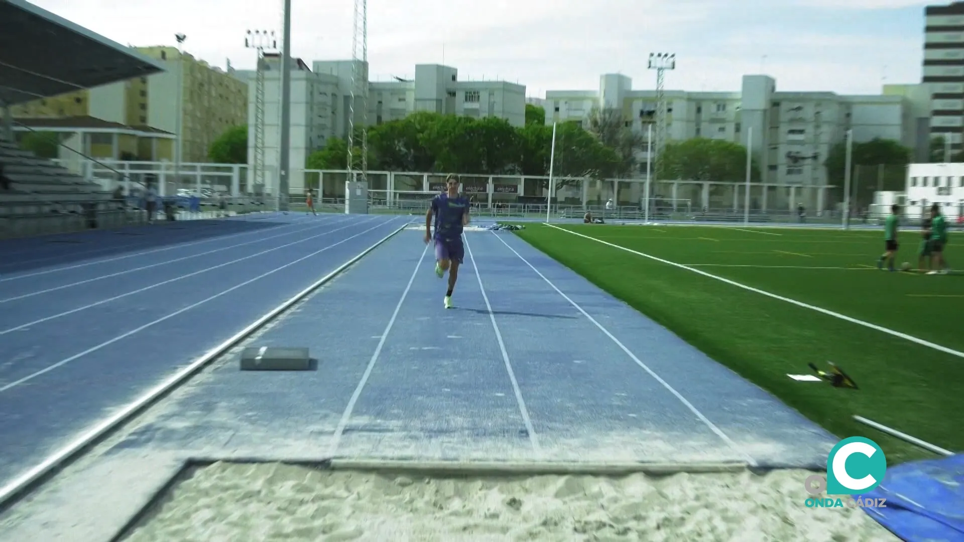 Entrenamiento del atleta del Club de Atletismo Bahía de Cádiz, Alberto Martínez de Morentín. Entrenamiento del atleta del Club de Atletismo Bahía de Cádiz, Alberto Martínez de Morentín.