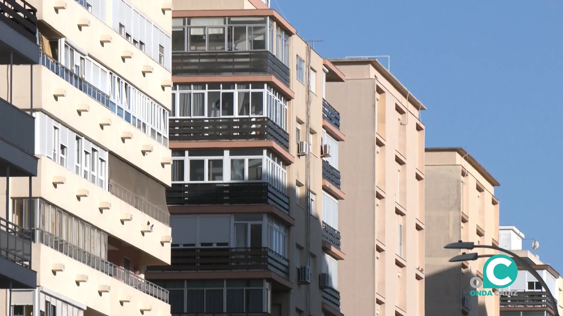 Bloque de pisos en la capital gaditana. Bloque de pisos en la capital gaditana.